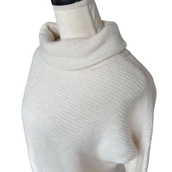 Banana Republic Ivory Sweater Size M Pullover Merino Wool Alpaca Blend - Picture 5 of 7